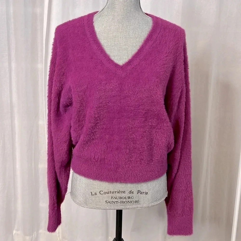 NWOT SPLENDID Purple Pink Fuzzy V-Neck Dolman Pullover Sweater, Size M